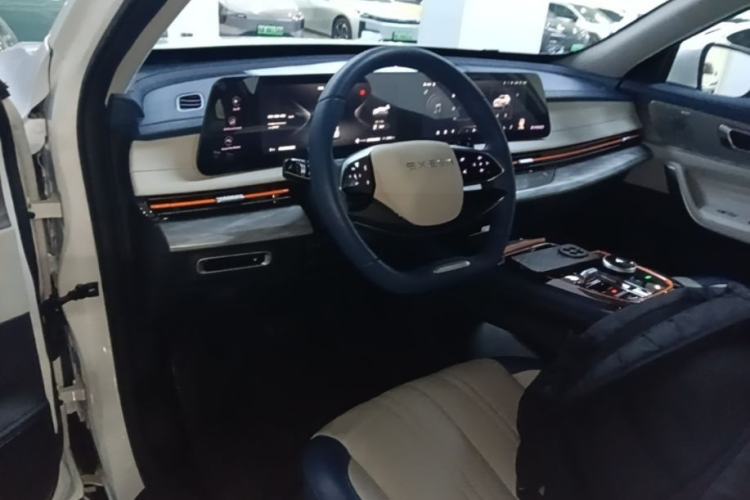 Used EXEED Zhuifeng C-DM 2023 1.5 TCI-DHT 80KM "Chengfengqi" Edition Center Console