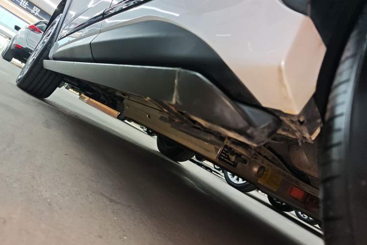 Used EXEED Zhuifeng C-DM 2023 1.5 TCI-DHT 80KM "Chengfengqi" Edition Left Side Sill
