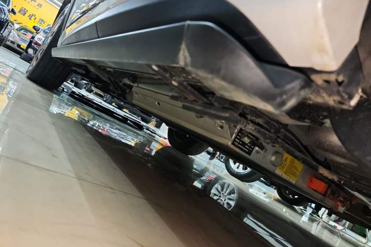 Used EXEED Zhuifeng C-DM 2023 1.5 TCI-DHT 80KM "Chengfengqi" Edition Left Side Sill