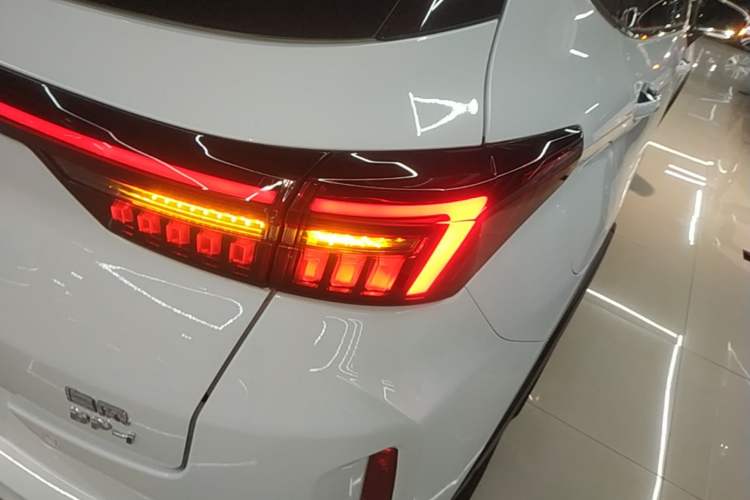 Used EXEED Zhuifeng C-DM 2023 1.5 TCI-DHT 80KM Yu Feng Xing Edition Right Rear Taillight