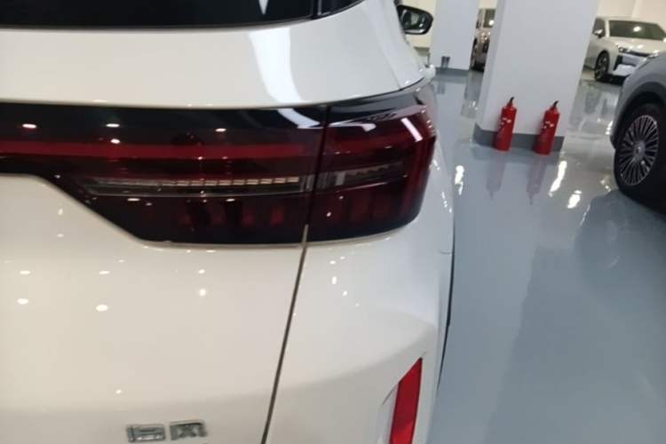 Used EXEED Zhuifeng C-DM 2023 1.5 TCI-DHT 80KM "Chengfengqi" Edition Right Rear Taillight