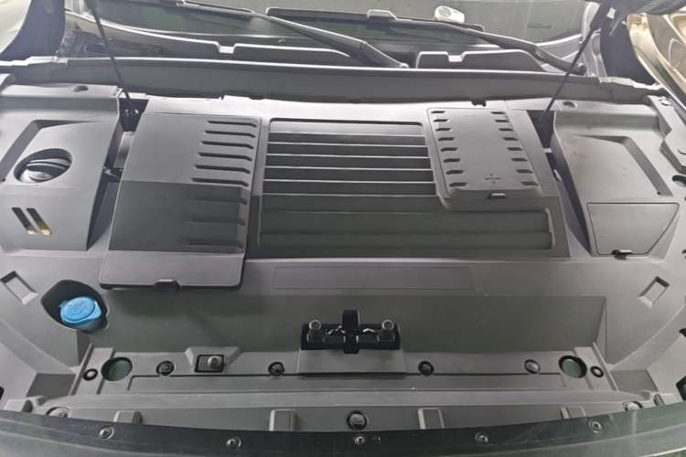 Used EXEED Zhuifeng C-DM 2024 C-DM 1.5 TCI 105KM Land Cruiser Edition Engine Bay