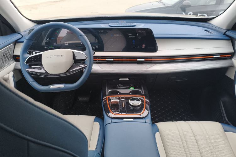 Used EXEED Zhuifeng C-DM 2024 C-DM 1.5 TCI 105KM Luxury Edition Center Console