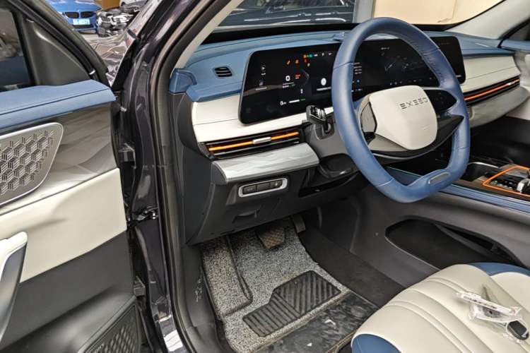 Used EXEED Zhuifeng C-DM 2024 C-DM 1.5 TCI 105KM Land Cruiser Edition Driver Seat