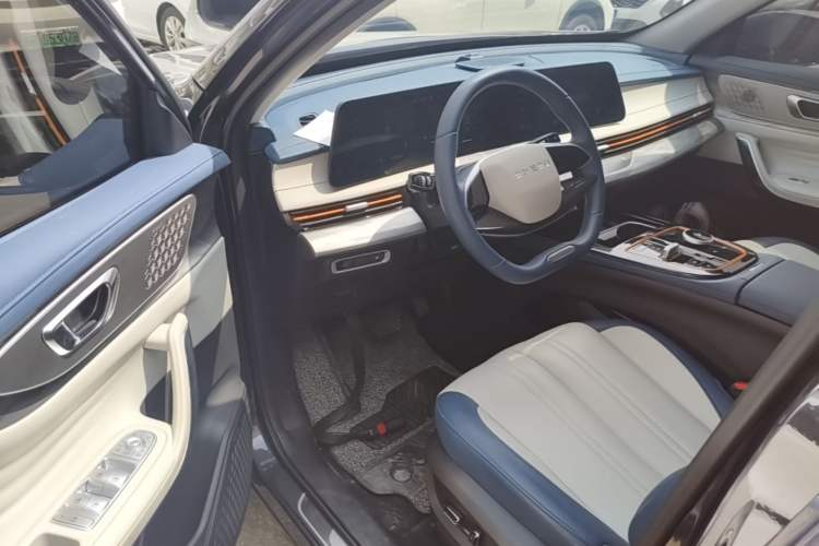 Used EXEED Zhuifeng C-DM 2024 C-DM 1.5 TCI 105KM Land Cruiser Edition Driver Seat