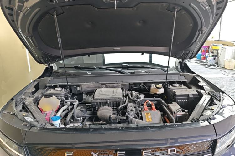 Used EXEED Zhuifeng C-DM 2024 C-DM 1.5 TCI 105KM Land Cruiser Edition Engine Bay