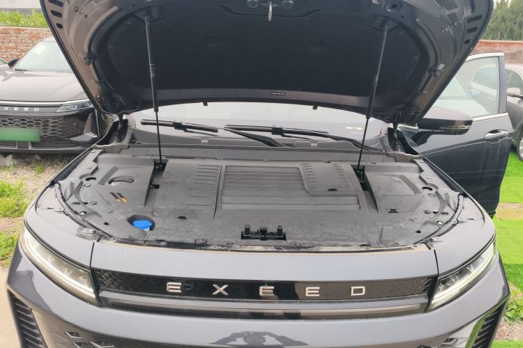 Used EXEED Zhuifeng C-DM 2024 C-DM 1.5 TCI 105KM Luxury Edition Engine Bay