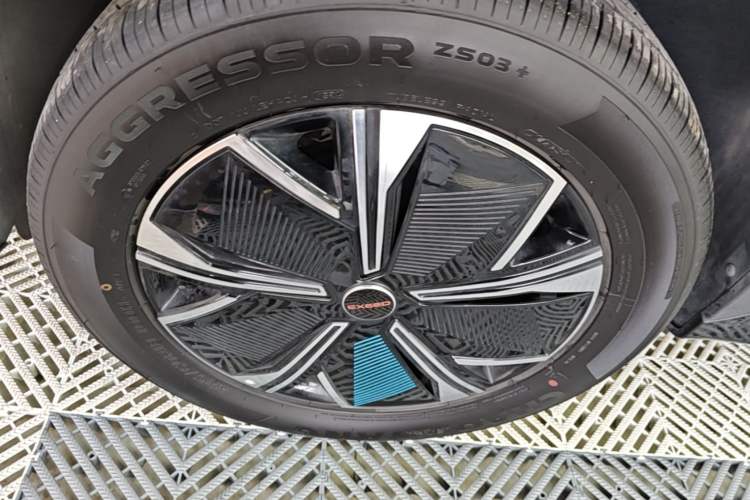Used EXEED Zhuifeng C-DM 2024 C-DM 1.5 TCI 105KM Land Cruiser Edition Left Front Wheel Hub