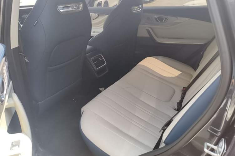 Used EXEED Zhuifeng C-DM 2024 C-DM 1.5 TCI 105KM Land Cruiser Edition Left Rear Seat