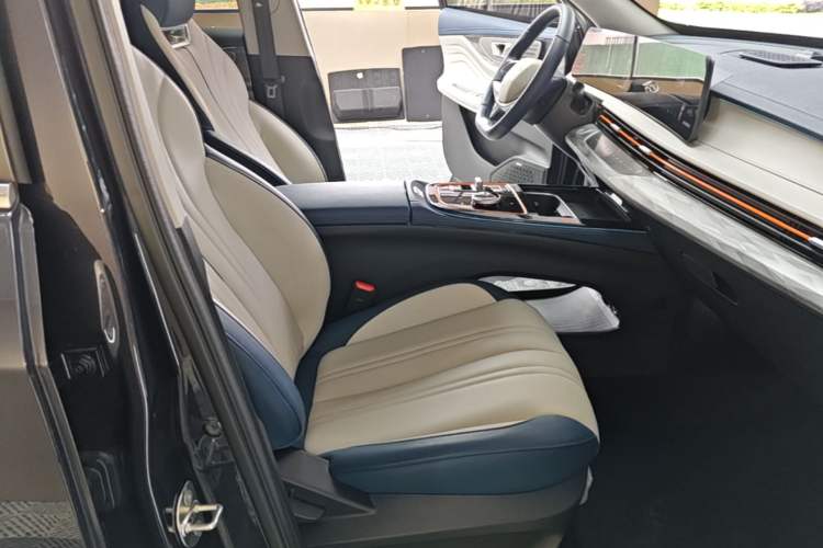 Used EXEED Zhuifeng C-DM 2024 C-DM 1.5 TCI 105KM Land Cruiser Edition Right Front Seat