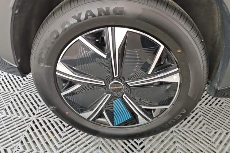 Used EXEED Zhuifeng C-DM 2024 C-DM 1.5 TCI 105KM Land Cruiser Edition Right Rear Wheel Hub