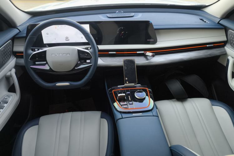 Used EXEED Zhuifeng C-DM 2024 C-DM 1.5TCI 105KM Enjoyment Edition Center Console