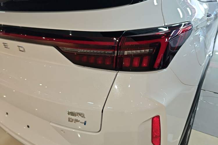 Used EXEED Zhuifeng C-DM 2024 C-DM 1.5TCI 105KM Enjoyment Edition Right Rear Taillight