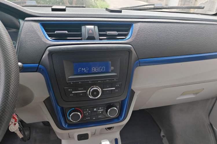 Used Farizon E5 2019 E5L Pure Electric Van with Guoxuan 39.9 kWh Audio And AC Panel