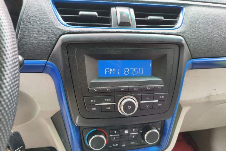 Used Farizon E5 2019 E5L Pure Electric Van with Guoxuan 39.9 kWh Audio And AC Panel