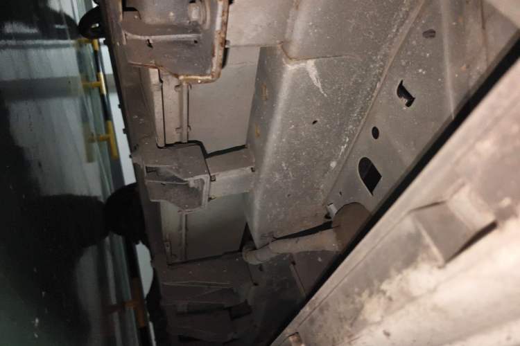 Used Farizon E5 2019 E5L Pure Electric Van with Guoxuan 39.9 kWh Chassis Front Left