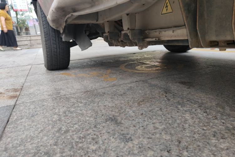 Used Farizon E5 2019 Closed-Body Cargo Van Chassis Front Left
