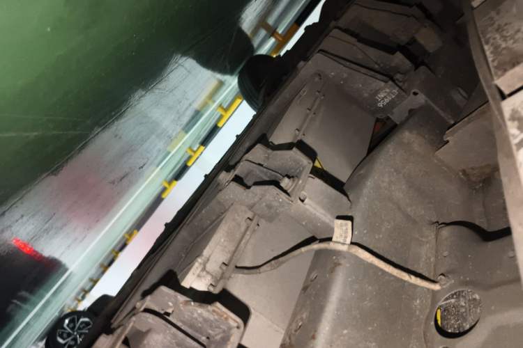 Used Farizon E5 2019 E5L Pure Electric Van with Guoxuan 39.9 kWh Chassis Front Right