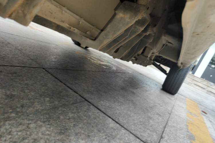 Used Farizon E5 2019 Closed-Body Cargo Van Chassis Front Right