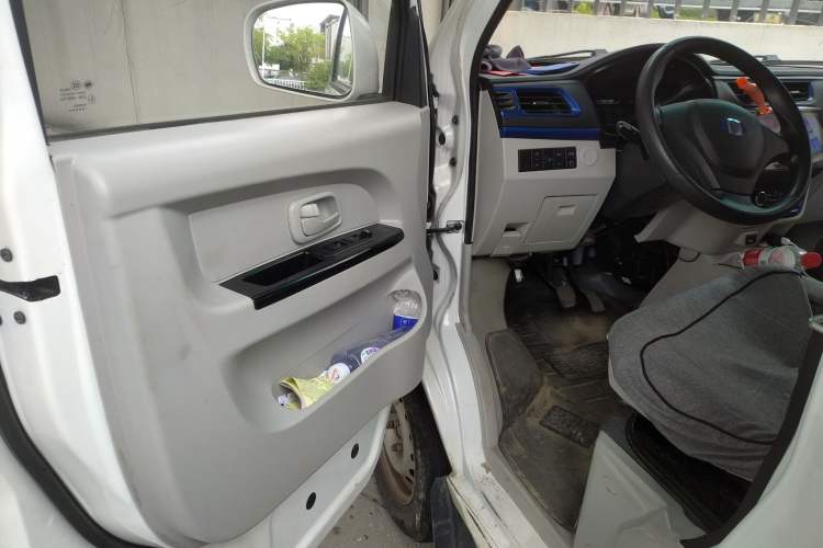 Used Farizon E5 2019 E5L Pure Electric Van with 41.86 kWh from Ningde Driver Seat