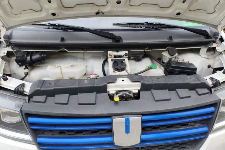 Used Farizon E5 2019 E5L Pure Electric Van with Guoxuan 39.9 kWh Engine Bay