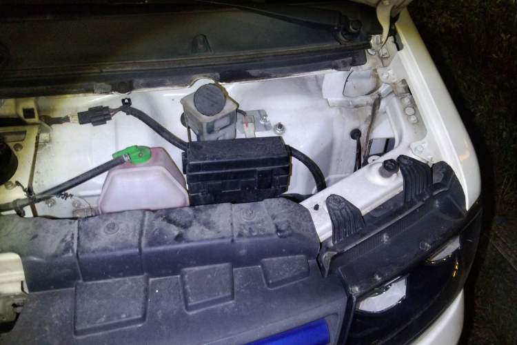 Used Farizon E5 2019 E5L Pure Electric Van with Guoxuan 39.9 kWh Engine Bay Left