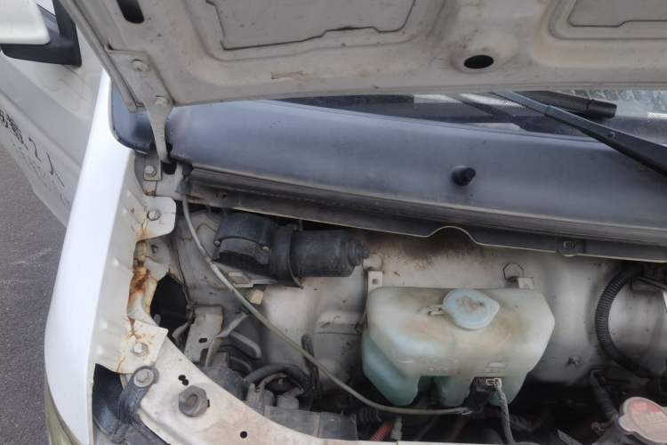 Used Farizon E5 2019 E5L Pure Electric Van with Guoxuan 39.9 kWh Engine Bay Right