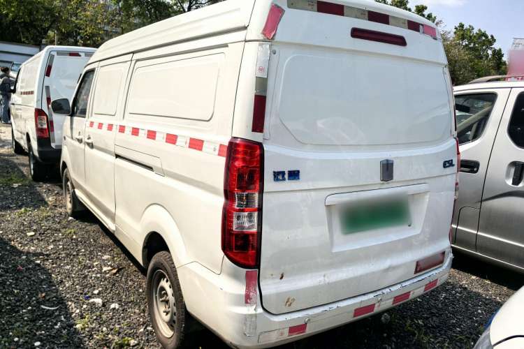 Used Farizon E5 2019 E5L Pure Electric Van with Guoxuan 39.9 kWh Exterior 2