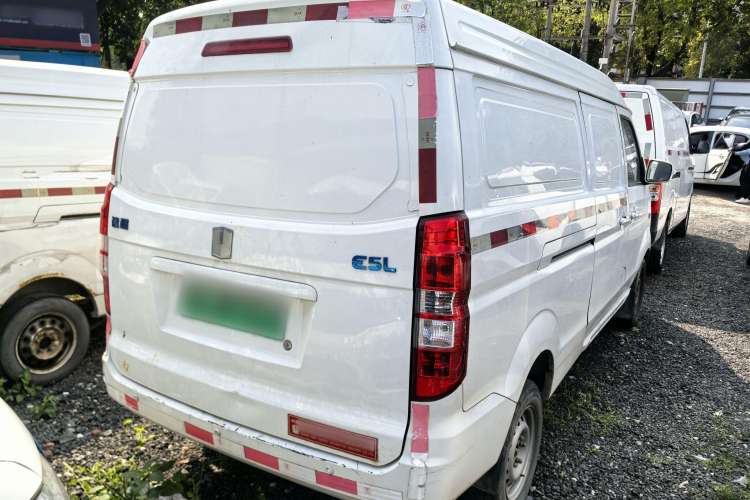 Used Farizon E5 2019 E5L Pure Electric Van with Guoxuan 39.9 kWh Exterior 3