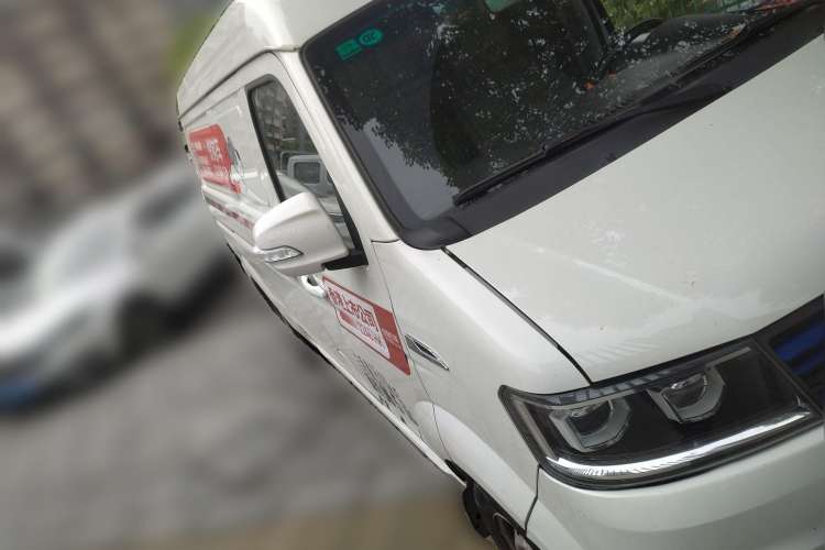 Used Farizon E5 2019 E5L Pure Electric Van with 41.86 kWh from Ningde Front Right 45 Deg