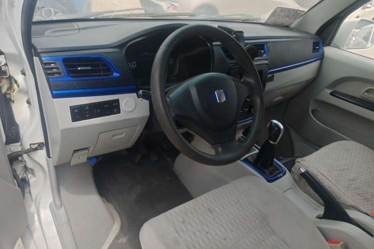 Used Farizon E5 2019 E5L Pure Electric Van with Guoxuan 39.9 kWh Interior 3