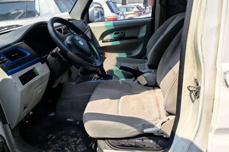 Used Farizon E5 2019 E5L Pure Electric Van with Guoxuan 39.9 kWh Interior 5