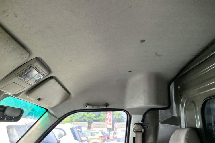 Used Farizon E5 2019 E5L Pure Electric Van with Guoxuan 39.9 kWh Interior 7