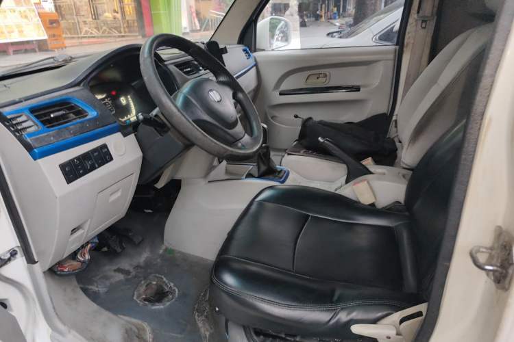 Used Farizon E5 2019 Closed-Body Cargo Van Left Front Seat