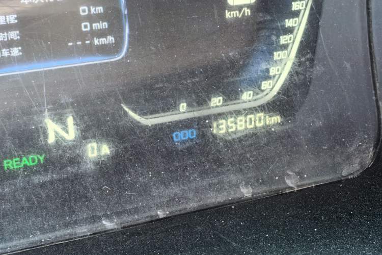 Used Farizon E5 2019 E5L Pure Electric Van with Guoxuan 39.9 kWh Odometer Close Up