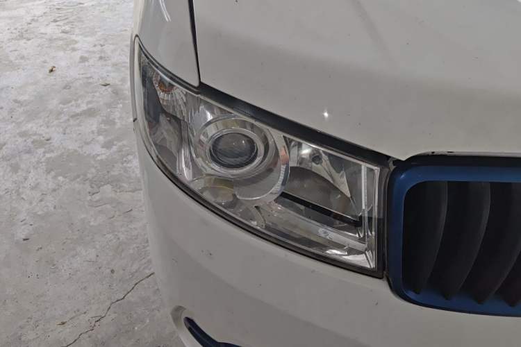 Used Farizon E5 2019 E5L Pure Electric Van with Guoxuan 39.9 kWh Right Front Headlight
