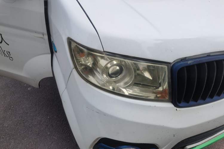 Used Farizon E5 2019 E5L Pure Electric Van with Guoxuan 39.9 kWh Right Front Headlight