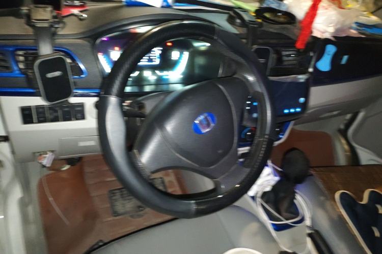 Used Farizon E5 2019 E5L Pure Electric Van with Guoxuan 39.9 kWh Steering Wheel