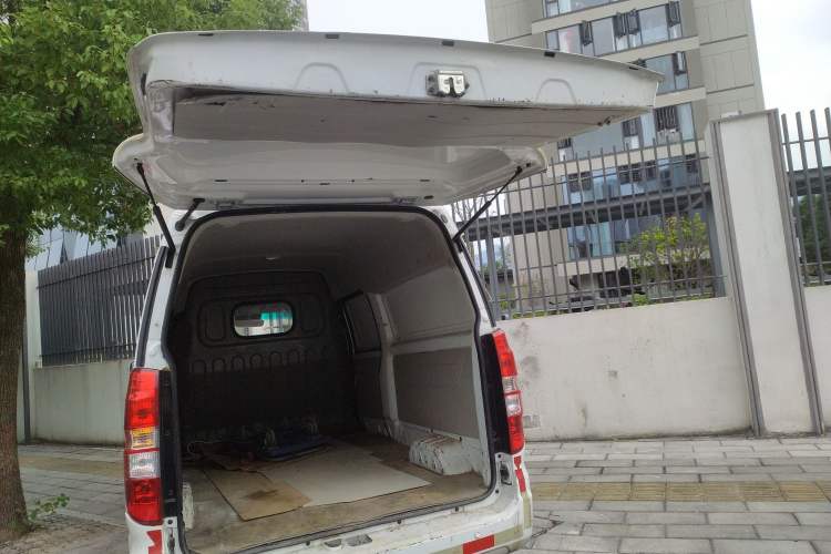 Used Farizon E5 2019 E5L Pure Electric Van with 41.86 kWh from Ningde Trunk