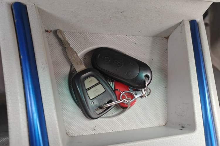 Used Farizon E5 2019 E5L Pure Electric Van with Guoxuan 39.9 kWh Vehicle Key