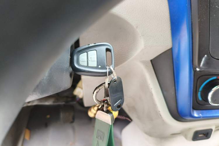 Used Farizon E5 2019 E5L Pure Electric Van with Guoxuan 39.9 kWh Vehicle Key