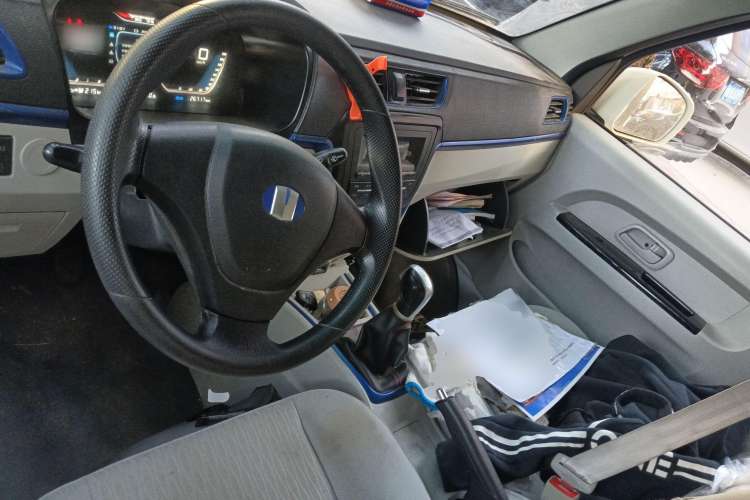 Used Farizon E5 2022 E5L Pure Electric Van with Guoxuan 39.9 kWh Center Console