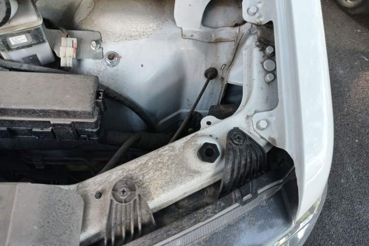 Used Farizon E5 2022 E5L Pure Electric Van with Guoxuan 39.9 kWh Engine Bay Left