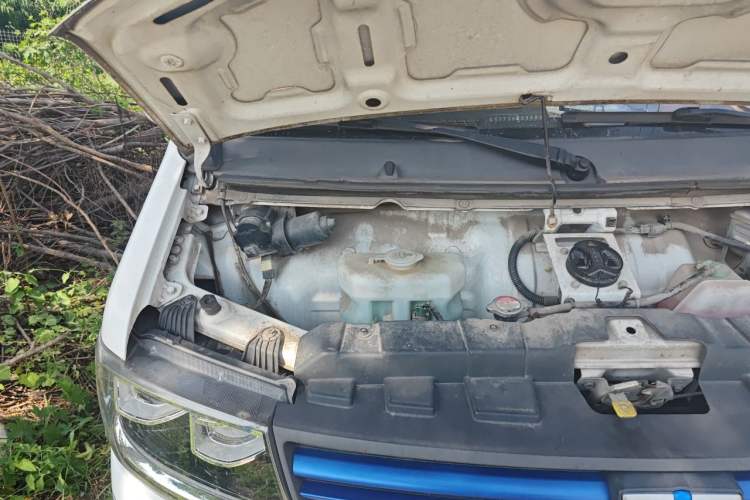 Used Farizon E5 2022 E5L Pure Electric Van with Guoxuan 39.9 kWh Engine Bay Right