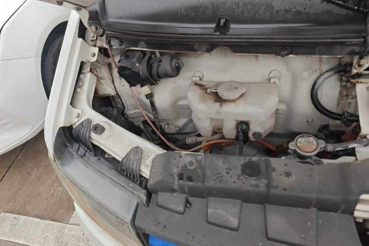 Used Farizon E5 2022 E5L Pure Electric Van with Guoxuan 39.9 kWh Engine Bay Right