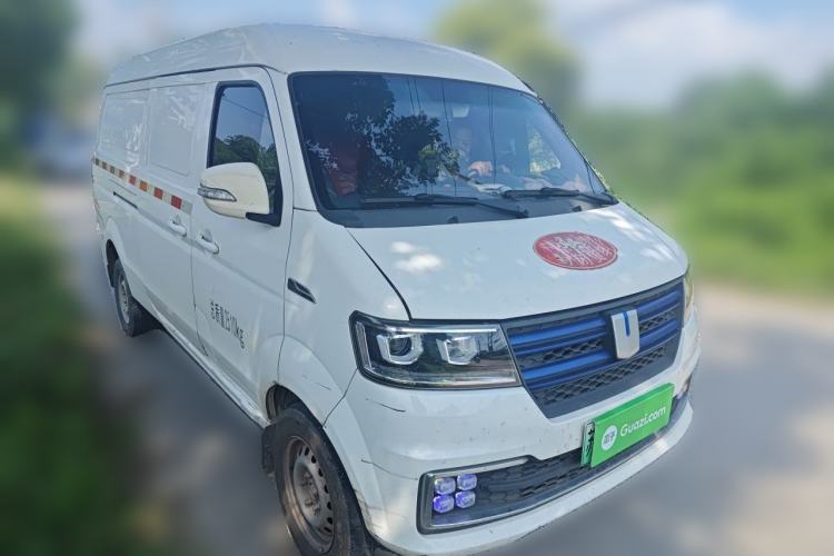 Used Farizon E5 2022 E5L Pure Electric Van with Guoxuan 39.9 kWh Front Right 45 Deg