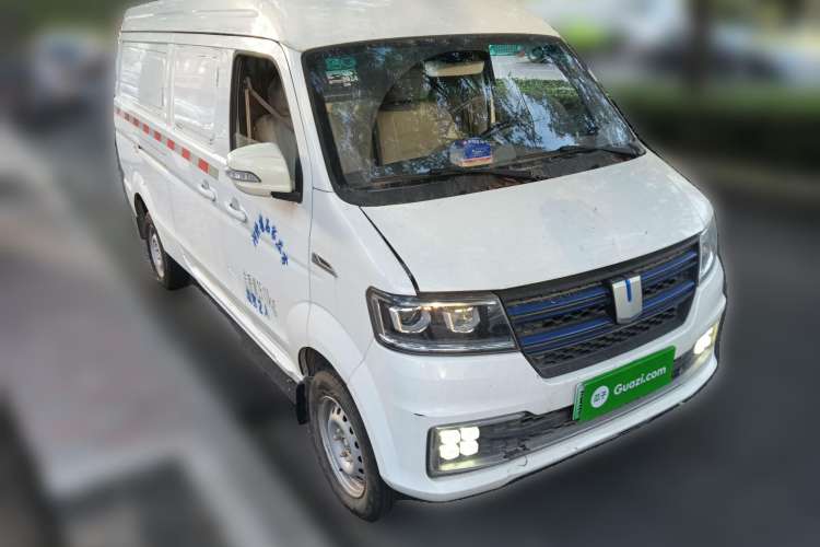Used Farizon E5 2022 E5L Pure Electric Van with Guoxuan 39.9 kWh Front Right 45 Deg