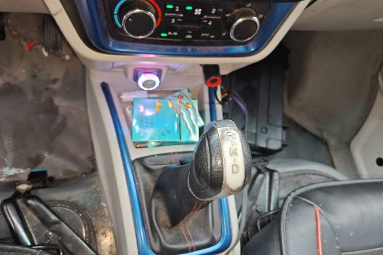 Used Farizon E5 2022 E5L Pure Electric Van with Guoxuan 39.9 kWh Gear Lever