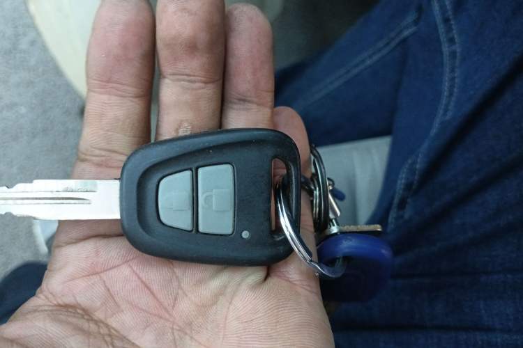 Used Farizon E5 2022 E5L Pure Electric Van with Guoxuan 39.9 kWh Vehicle Key