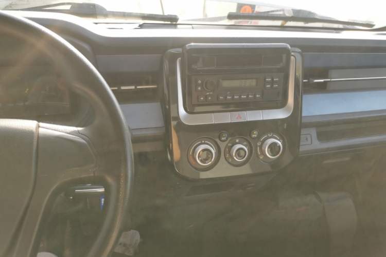 Used Farizon Fengrui 2023 F3E Side-Board Truck with Guoxuan 57.6 kWh Battery Audio And AC Panel
